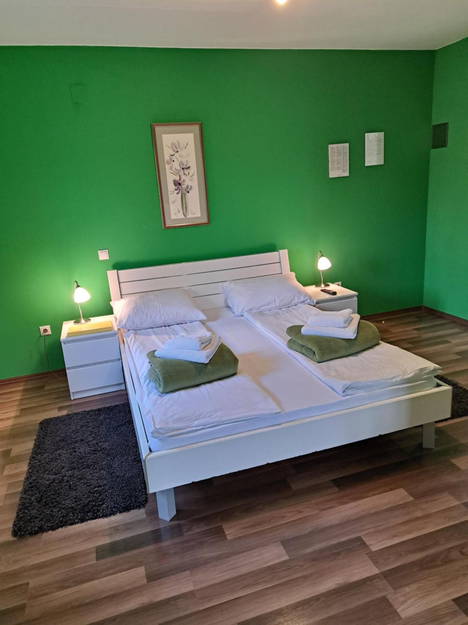 Rooms Modrušan Slunj Exteriér fotografie