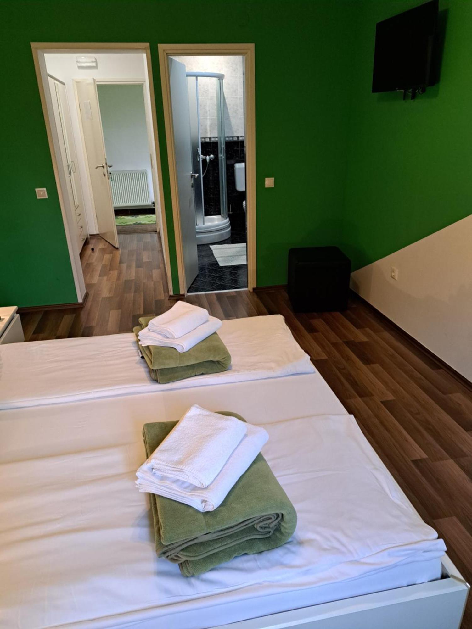 Rooms Modrušan Slunj Exteriér fotografie